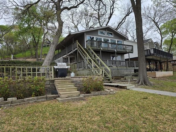 2067 Chaparral Drive , Gainesville, TX 76240