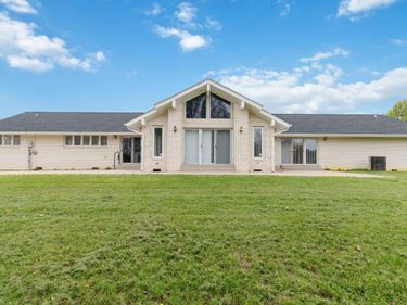 2056 W Laurel Road, London, KY 40741