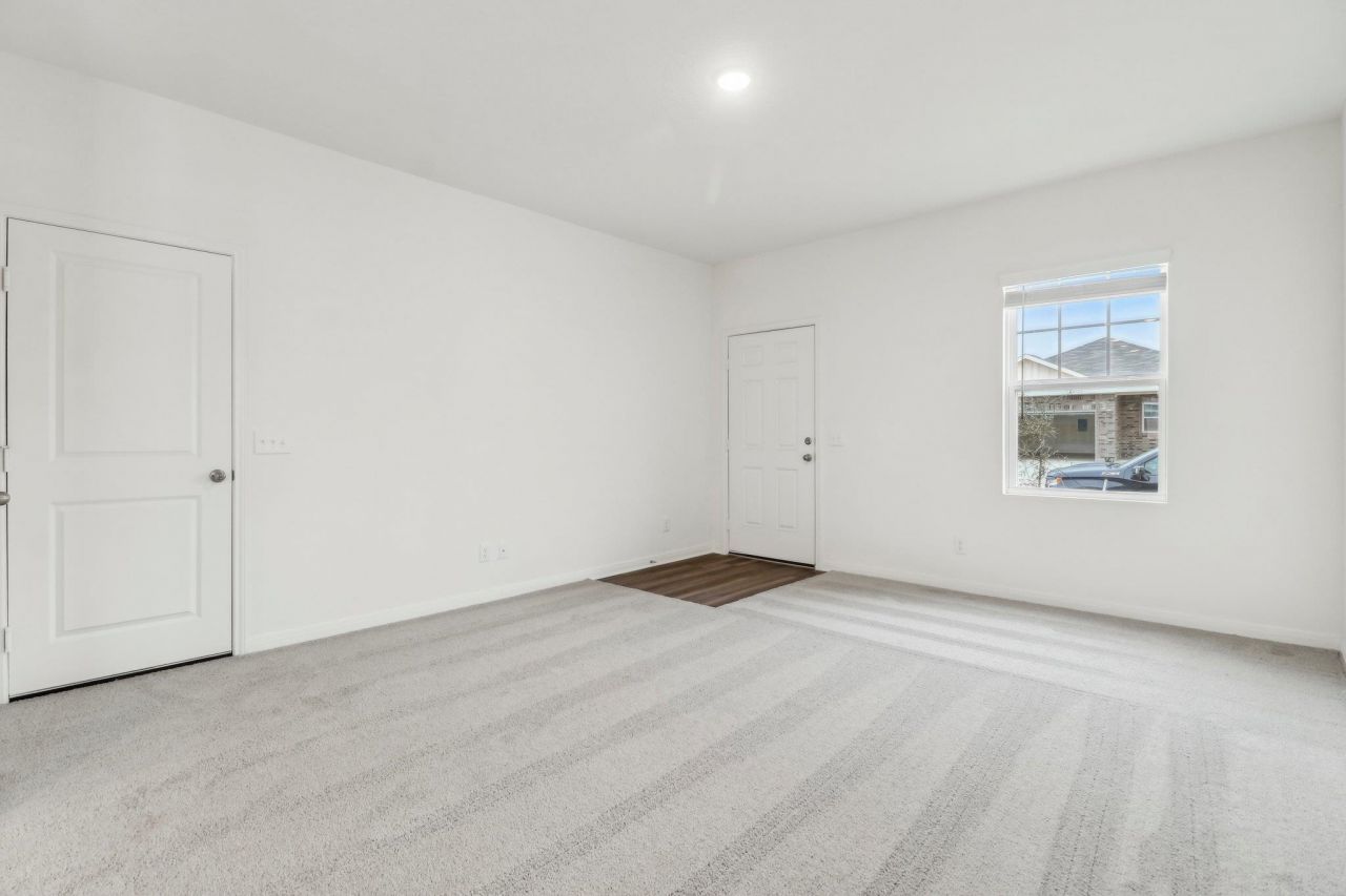 475 Castillo Dr. Photo 5