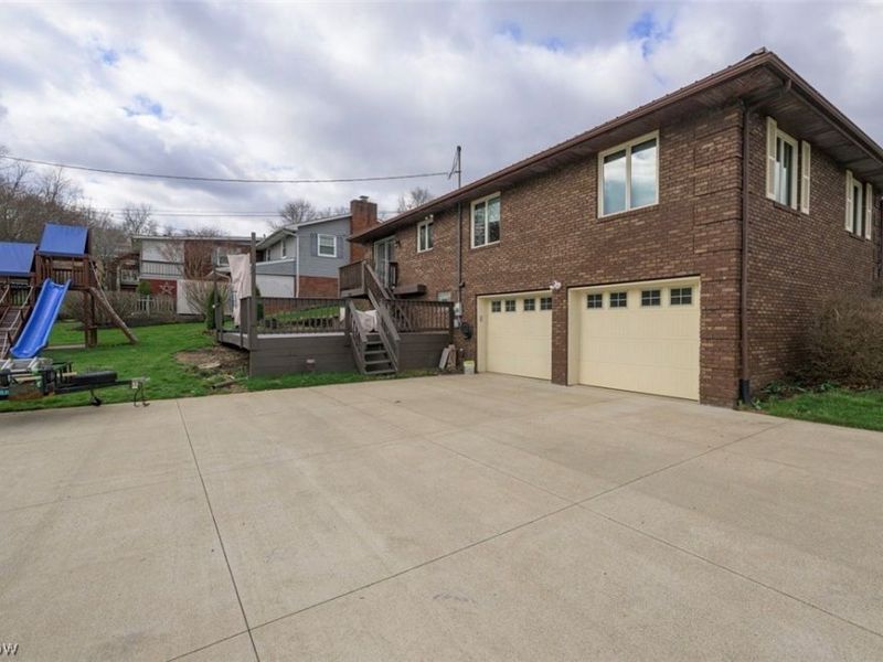 5326 Hillsboro Avenue SE, Canton, OH 44707 Photo 4