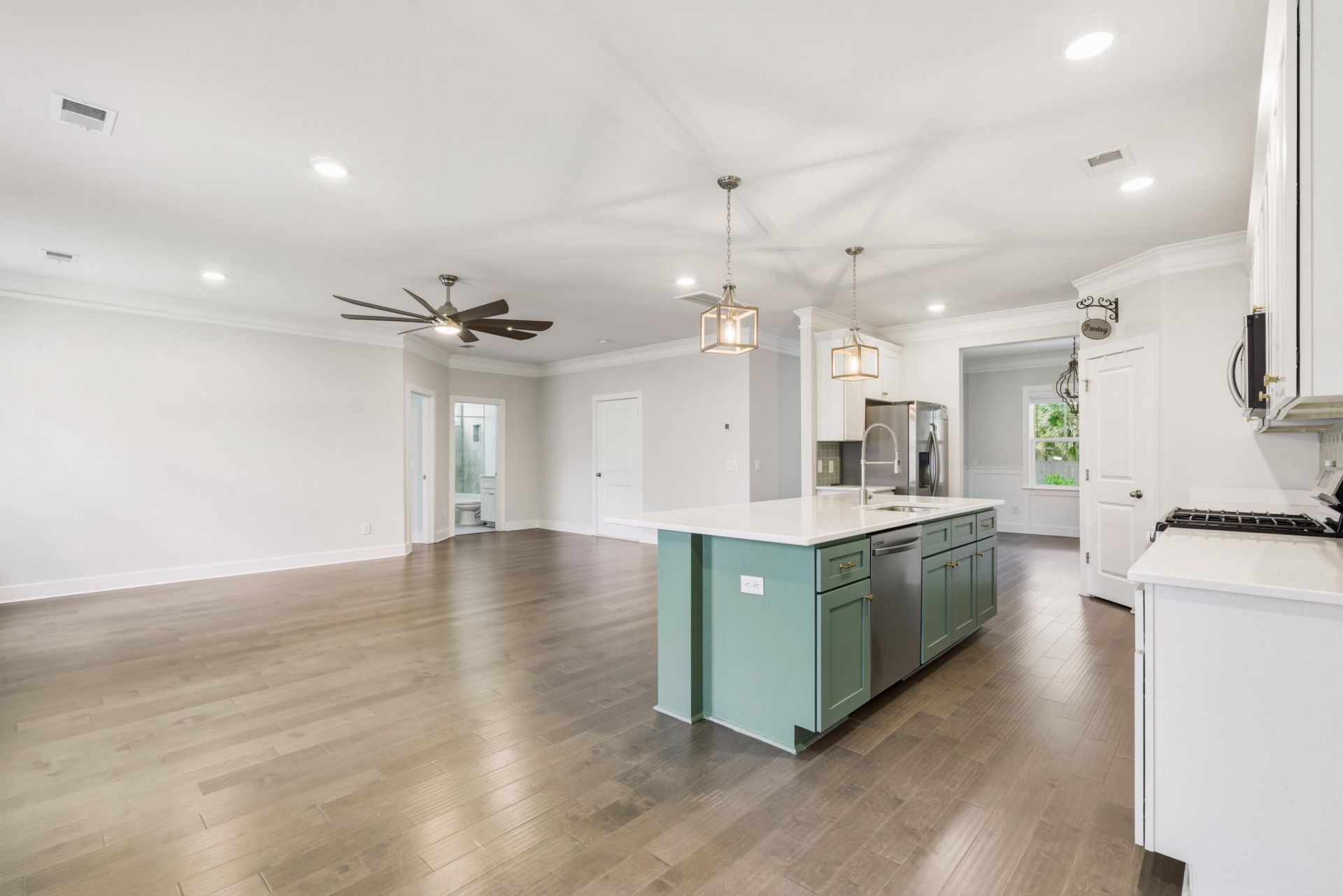 550 Fleming Road Photo 14