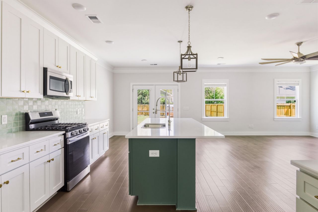 550 Fleming Road Photo 17