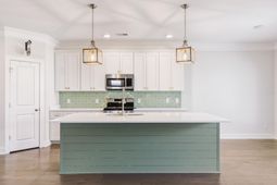 550 Fleming Road photo 4