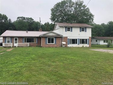 4265 Pine Grove Avenue, Fort Gratiot Twp, MI 48059