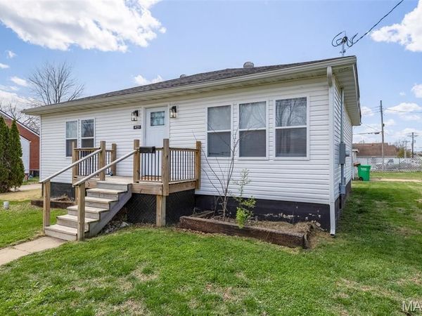 925 Moorland Street , Farmington, MO 63640