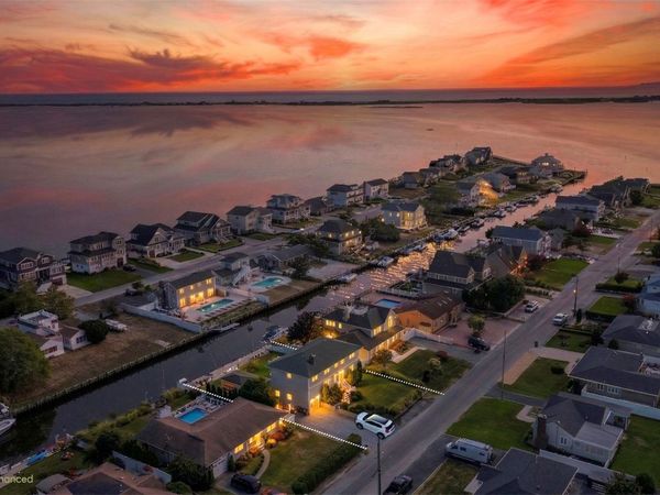 15 Marlin Road , East Quogue, NY 11942