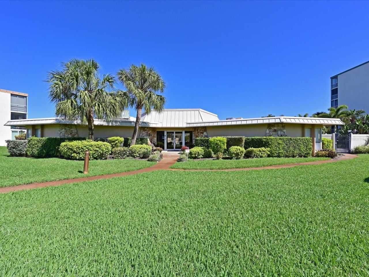 4240 Ironwood Circle , Unit 406AA, Bradenton, FL 34209 Photo