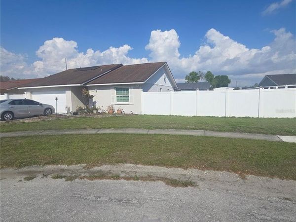 11203 MILLRIDGE DRIVE , TAMPA, FL 33625