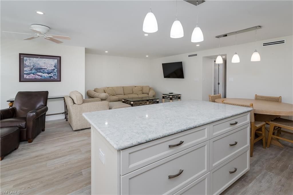 3450 Gulf Shore Blvd N, Unit 305, Naples, FL 34103 Photo