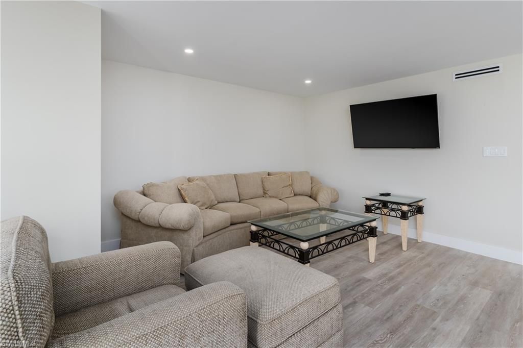 3450 Gulf Shore Blvd N, Unit 305, Naples, FL 34103 Photo