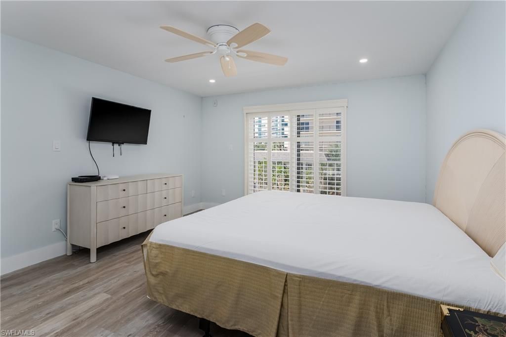 3450 Gulf Shore Blvd N, Unit 305, Naples, FL 34103 Photo