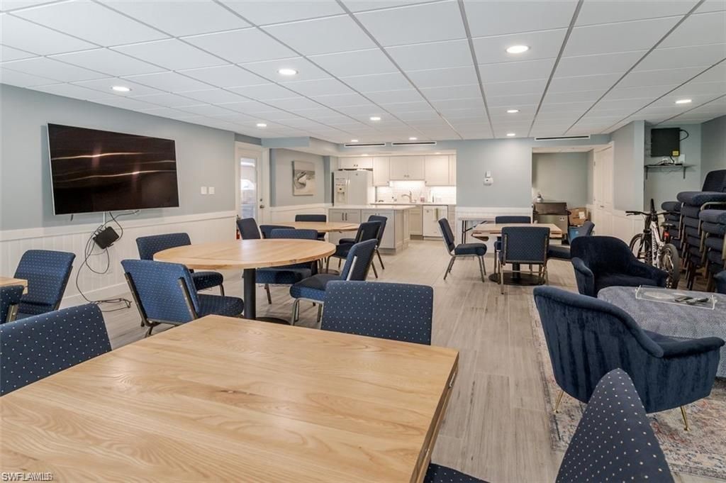 3450 Gulf Shore Blvd N, Unit 305, Naples, FL 34103 Photo