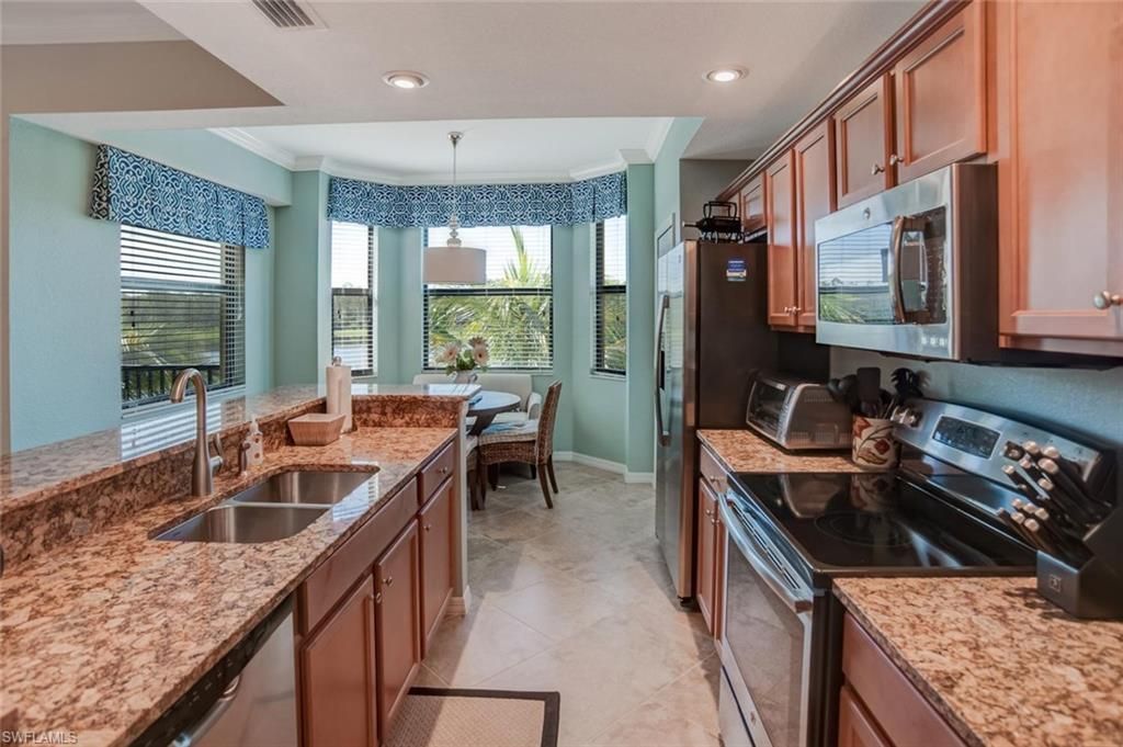 9731 Acqua Ct, Unit 523, Naples, FL 34113 Photo