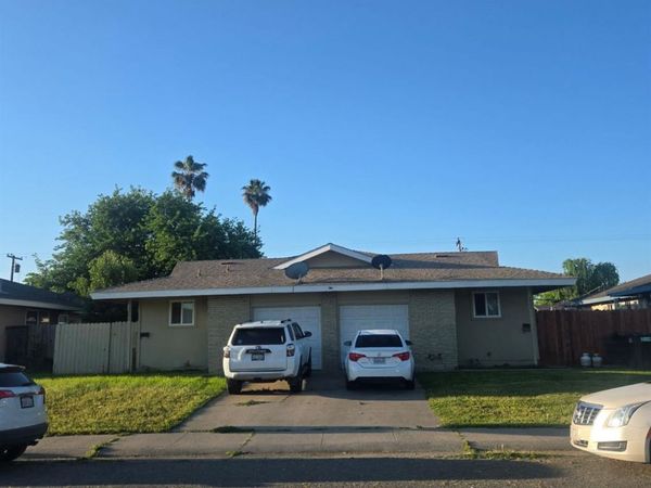 7904 Loucreta Dr, Sacramento, CA 95828