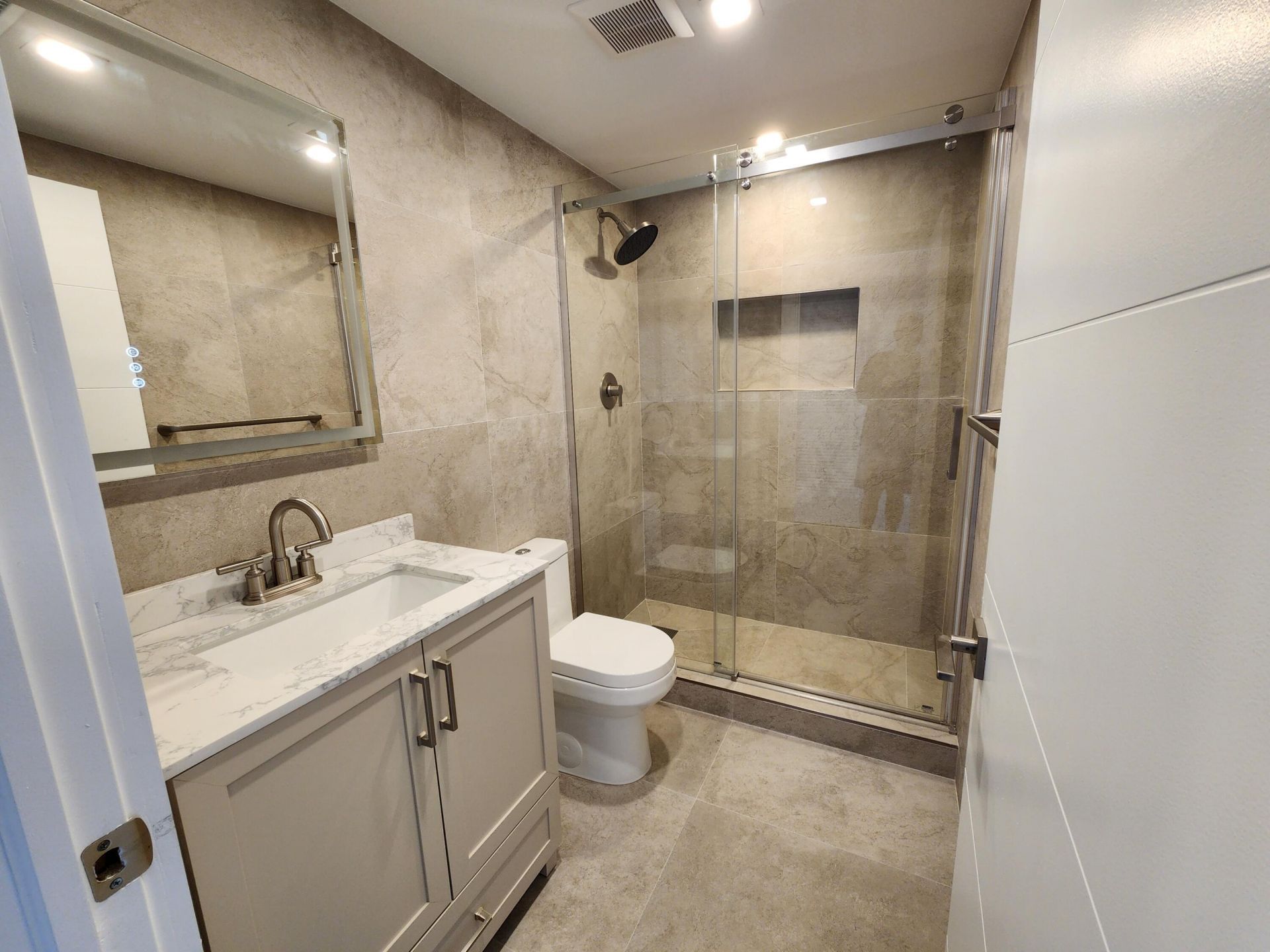 1720 Harrison Street, Unit 16b, Hollywood, FL 33020 Photo