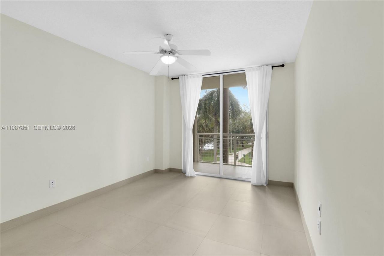 2000 N Bayshore Dr, Unit 211, Miami, FL 33137 Photo