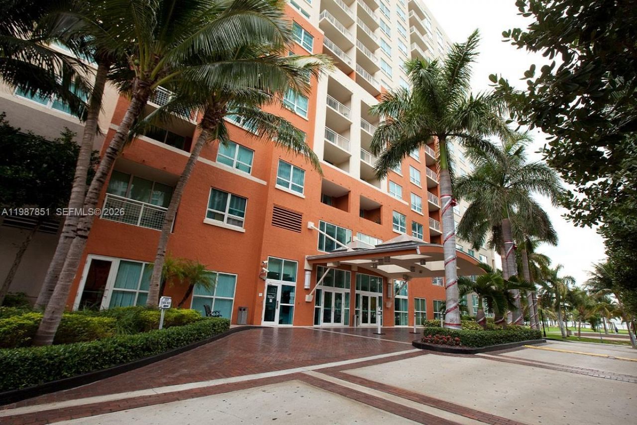 2000 N Bayshore Dr , Unit 211, Miami, FL 33137 Photo