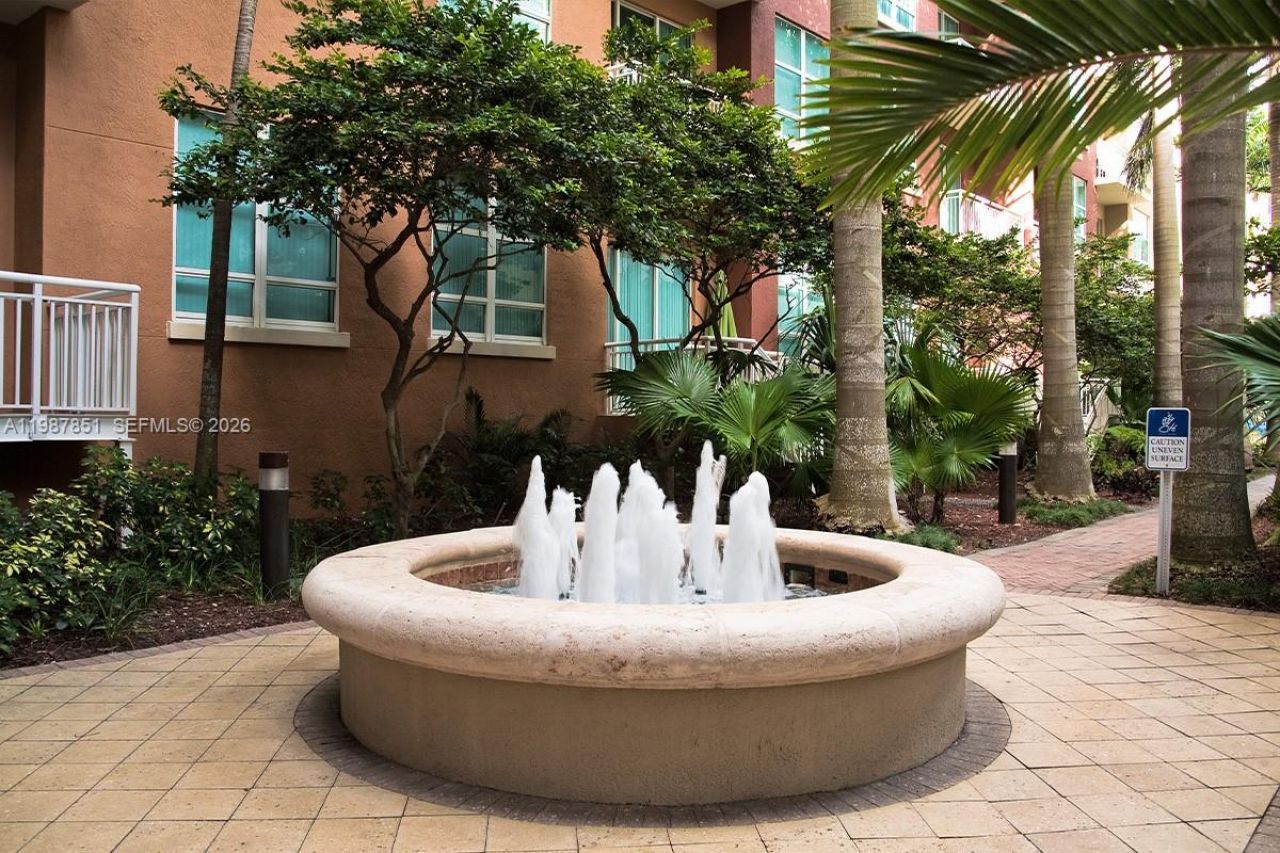 2000 N Bayshore Dr, Unit 211, Miami, FL 33137 Photo