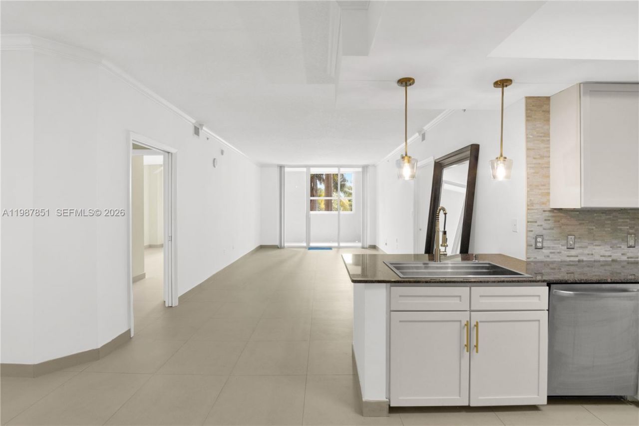 2000 N Bayshore Dr, Unit 211, Miami, FL 33137 Photo