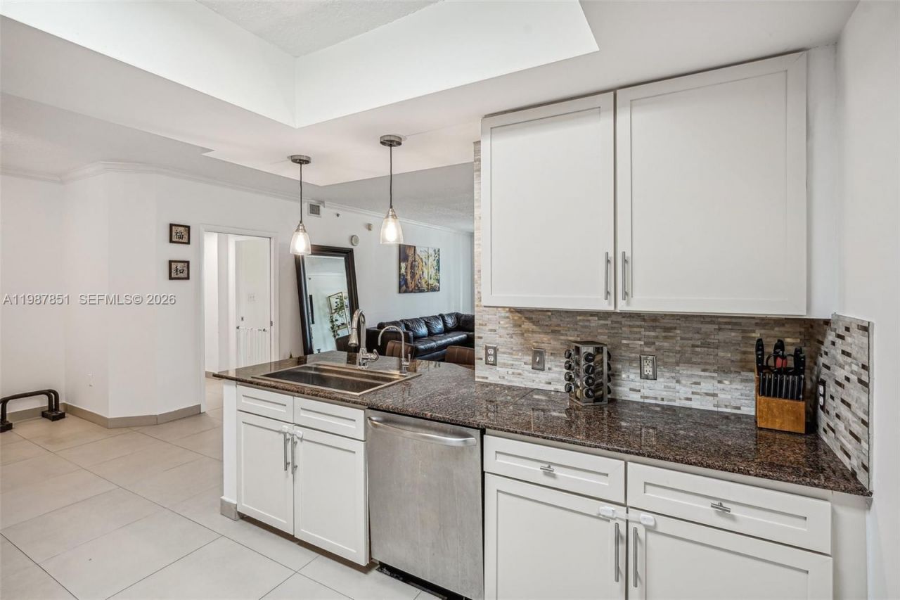 2000 N Bayshore Dr , Unit 211, Miami, FL 33137 Photo