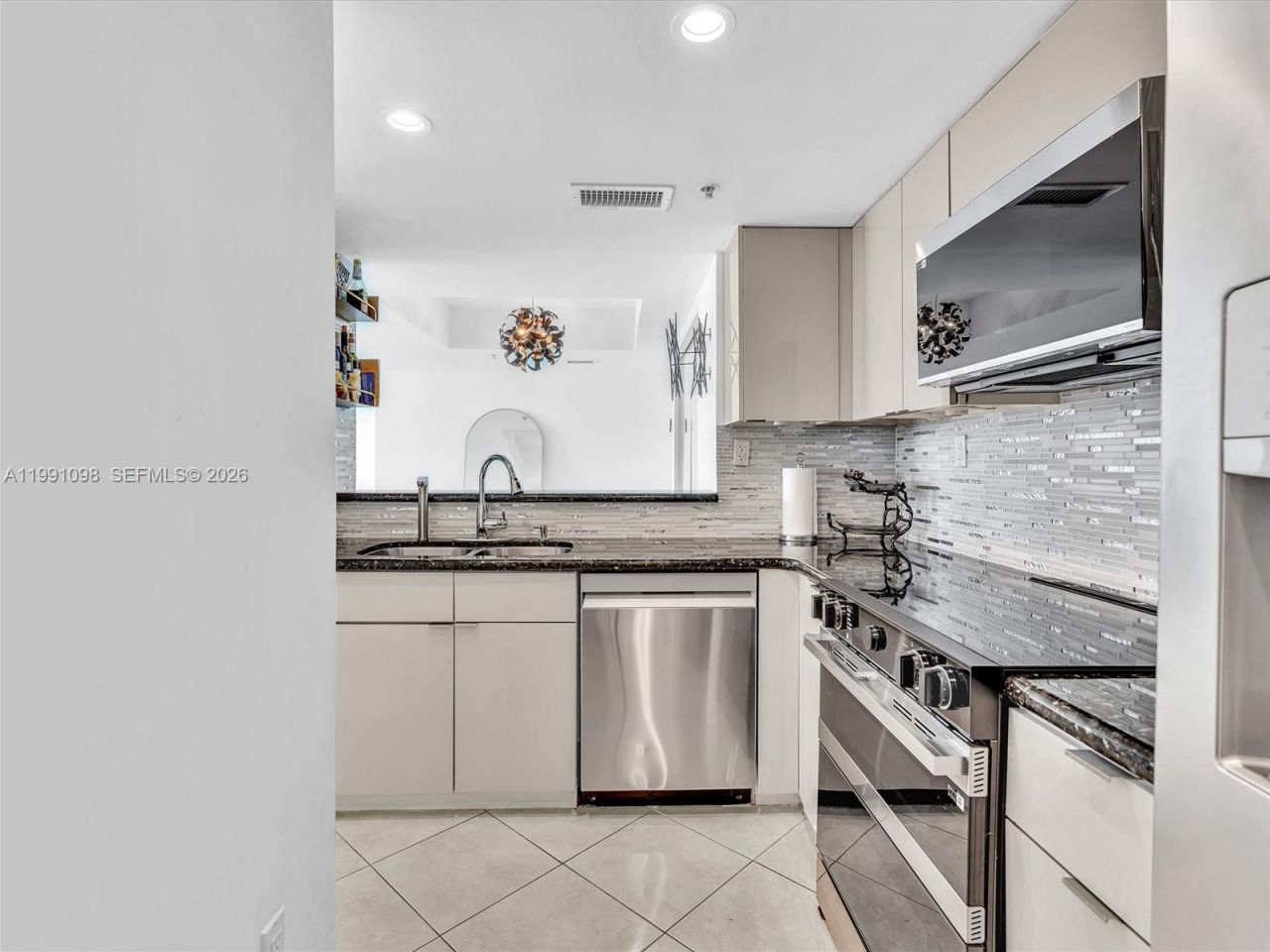 650 West Ave , Unit 1605, Miami Beach, FL 33139 Photo