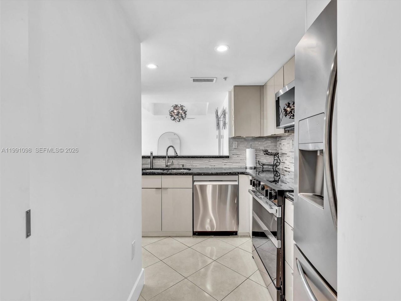 650 West Ave , Unit 1605, Miami Beach, FL 33139 Photo