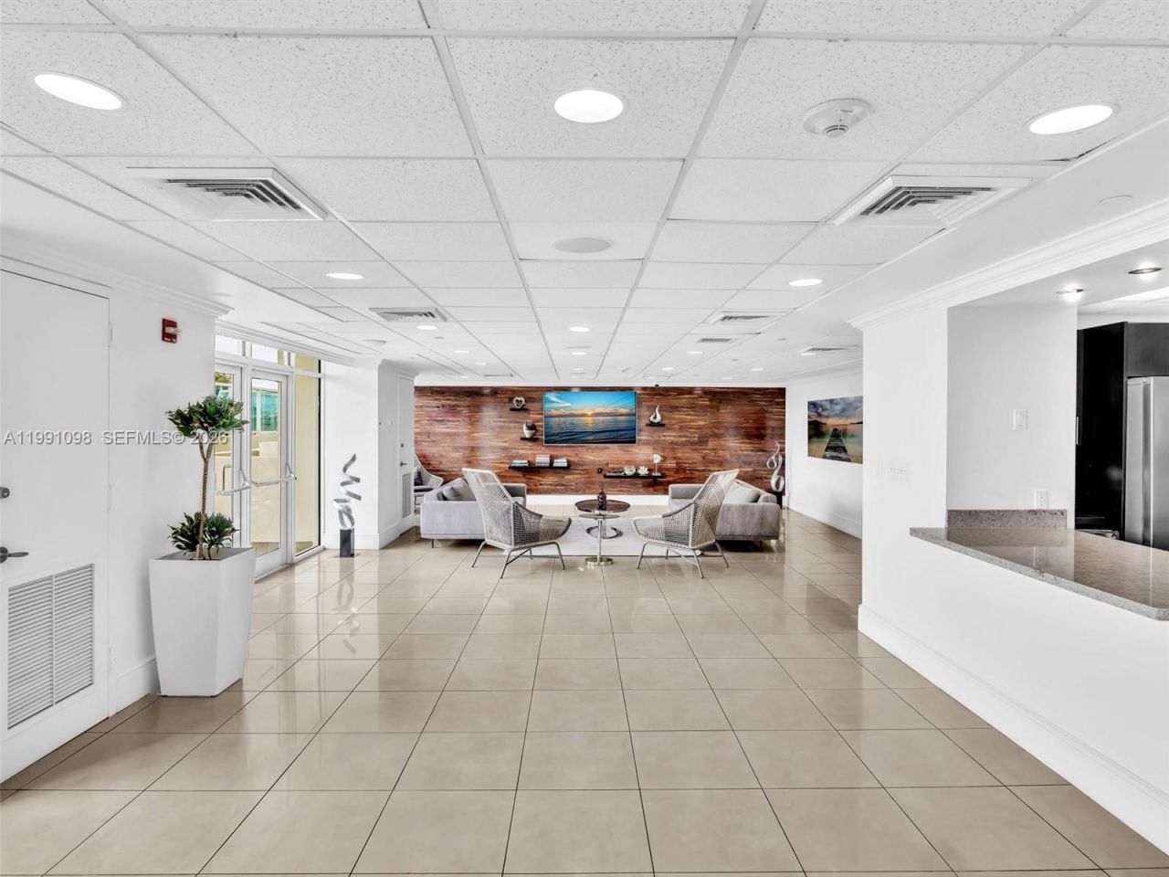 650 West Ave , Unit 1605, Miami Beach, FL 33139 Photo