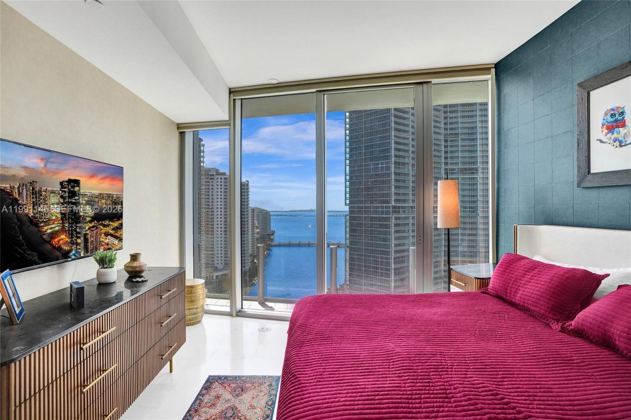 300 Biscayne Boulevard Way, Unit 2106W, Miami, FL 33131 Photo