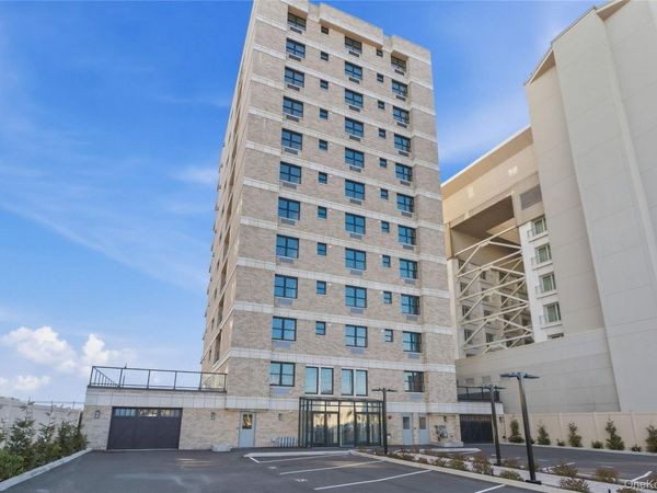 50 W Broadway , Unit 1101, Long Beach, NY 11561