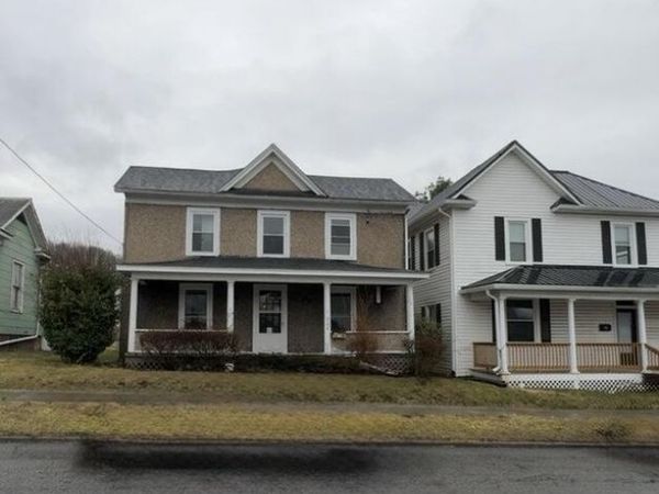 305 E Chestnut ST , Covington, VA 24426