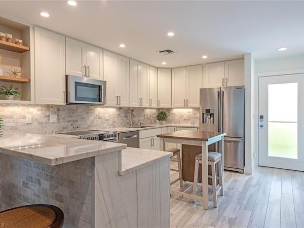 1417 Chesapeake AVE, Unit 202, NAPLES, FL 34102