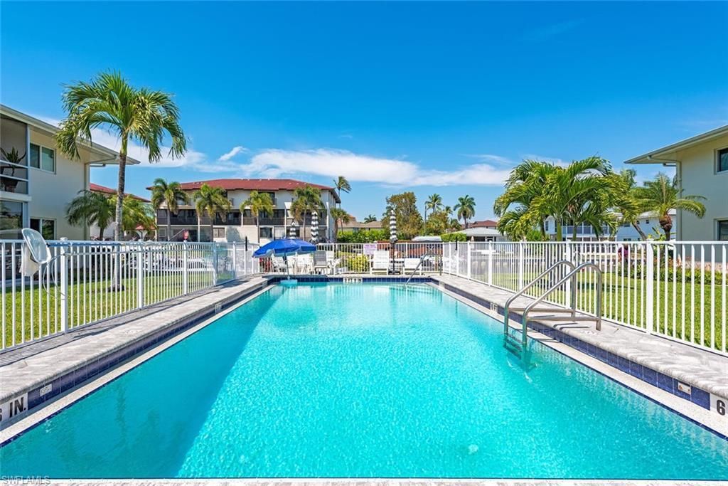 1417 Chesapeake Ave, Unit 202, Naples, FL 34102 Photo