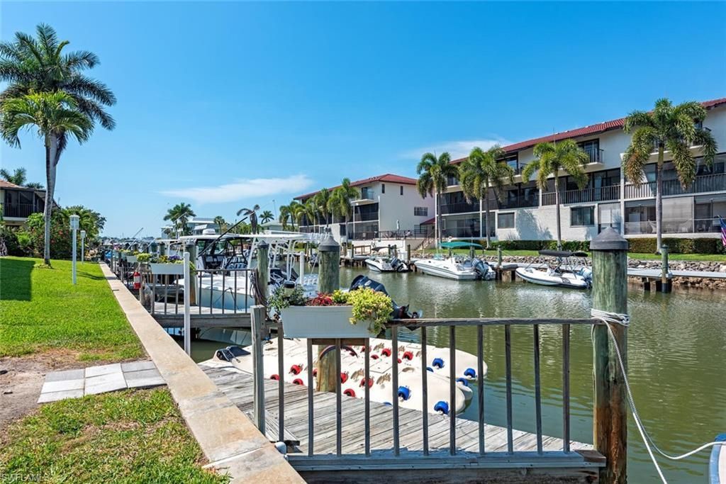 1417 Chesapeake Ave, Unit 202, Naples, FL 34102 Photo