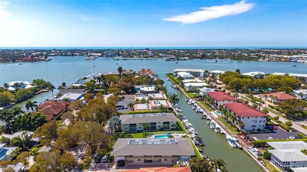 1417 Chesapeake Ave, Unit 202, Naples, FL 34102 Photo