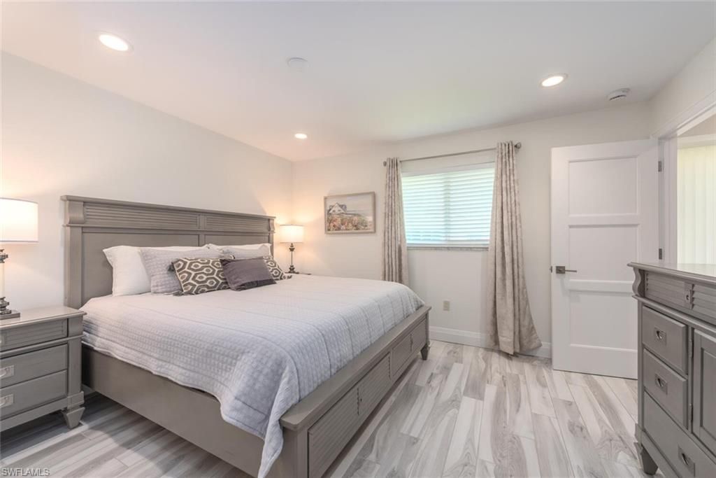 1417 Chesapeake Ave, Unit 202, Naples, FL 34102 Photo