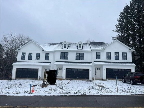 10073 Old Perry HWY, Unit 10073, Wexford, PA 15090