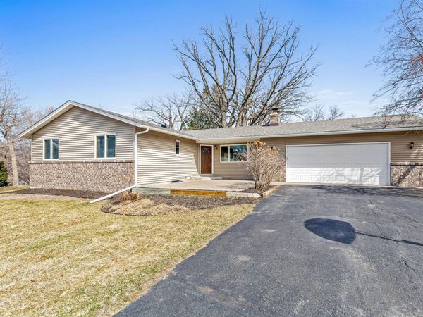 201 Lilac Lane, Shoreview, MN 55126