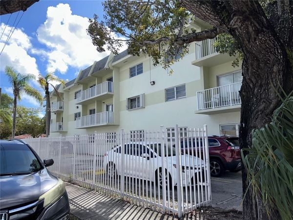 12890 NE 8th Ave , Unit 107, North Miami, FL 33161
