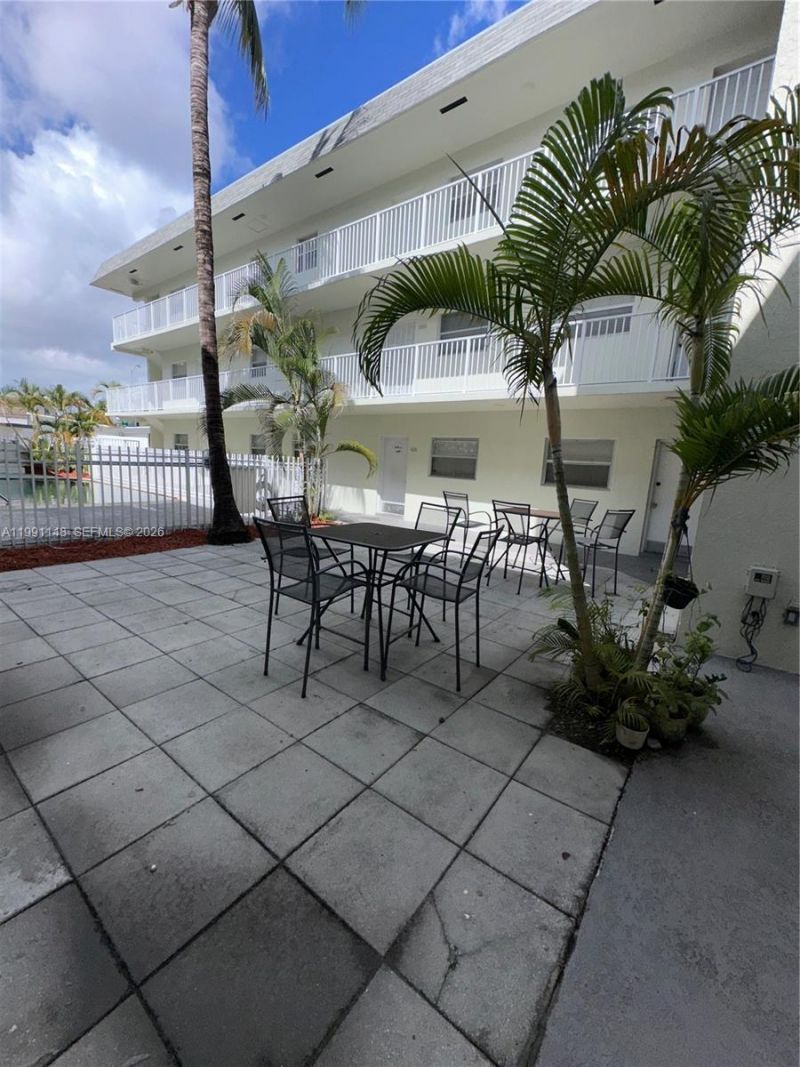 12890 NE 8th Ave , Unit 107, North Miami, FL 33161 Photo