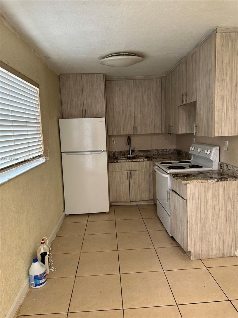 12890 NE 8th Ave , Unit 107, North Miami, FL 33161 Photo