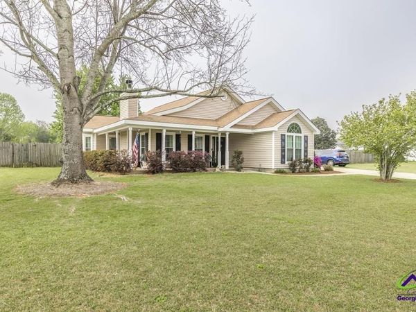 98 Gleneagle Dr, Byron, GA 31008