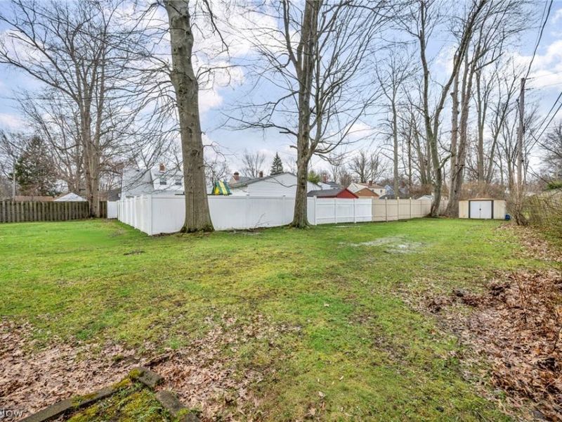 25400 Glenbrook Boulevard, Euclid, OH 44117 Photo 34