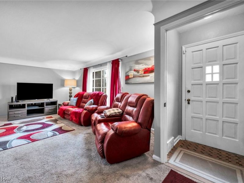 25400 Glenbrook Boulevard, Euclid, OH 44117 Photo 7