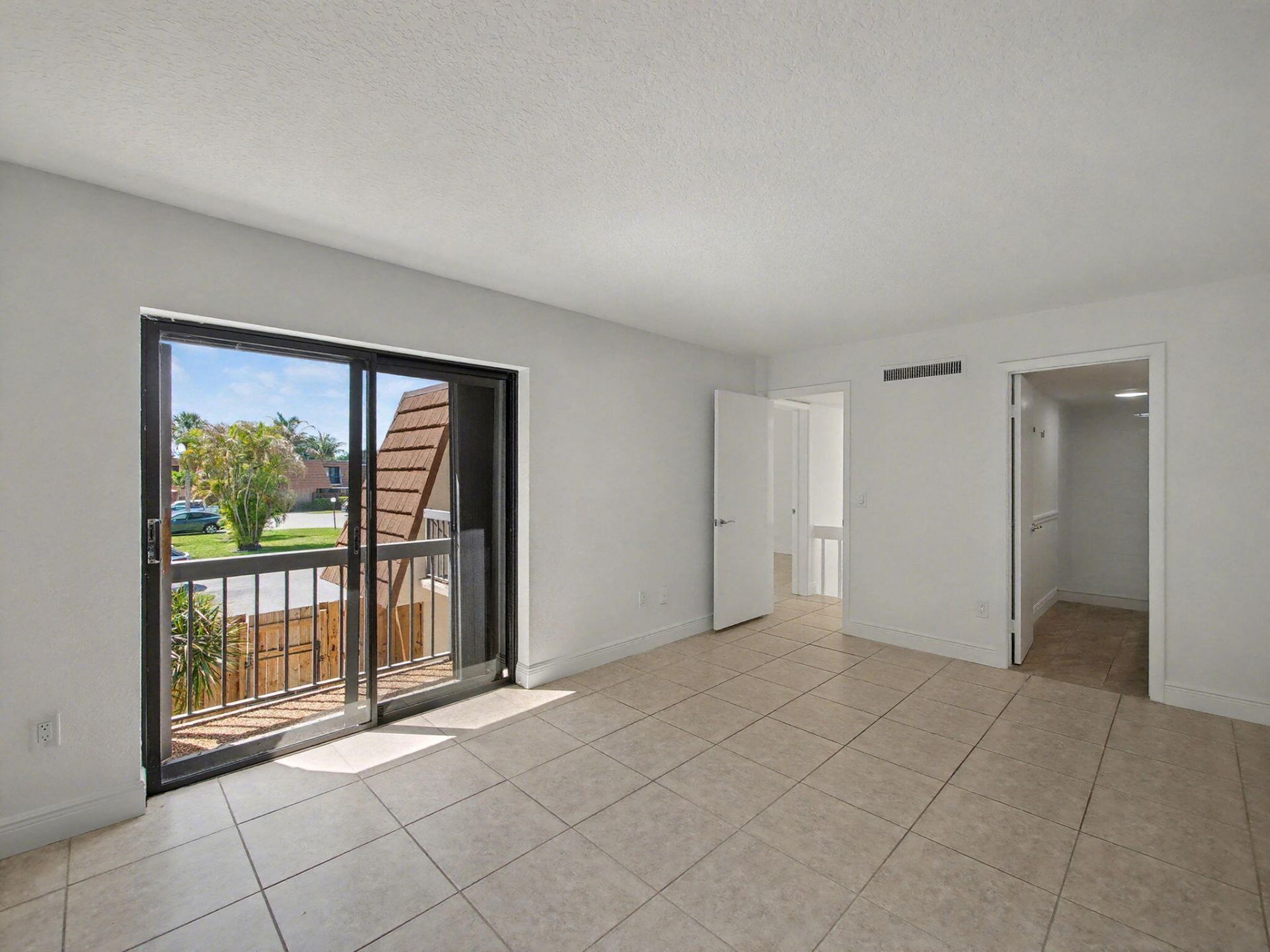 825 Center Street, Unit 12a, Jupiter, FL 33458 Photo