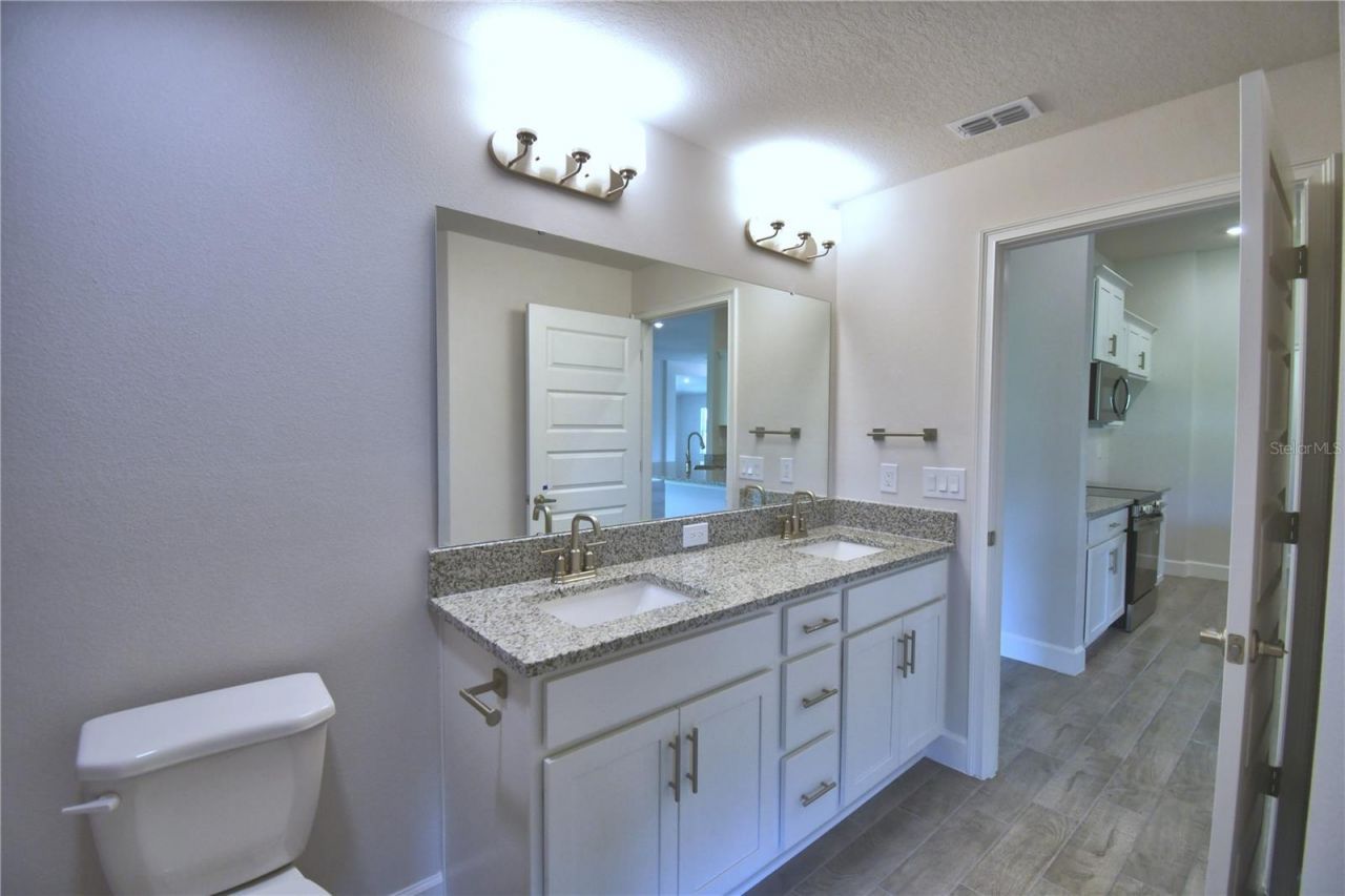 5250 Tennessee Ridge Court , Auburndale, FL 33823 Photo