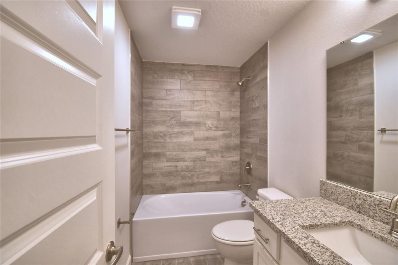 5250 Tennessee Ridge Court, Auburndale, FL 33823 Photo