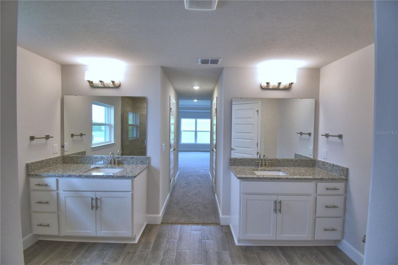 5250 Tennessee Ridge Court , Auburndale, FL 33823 Photo