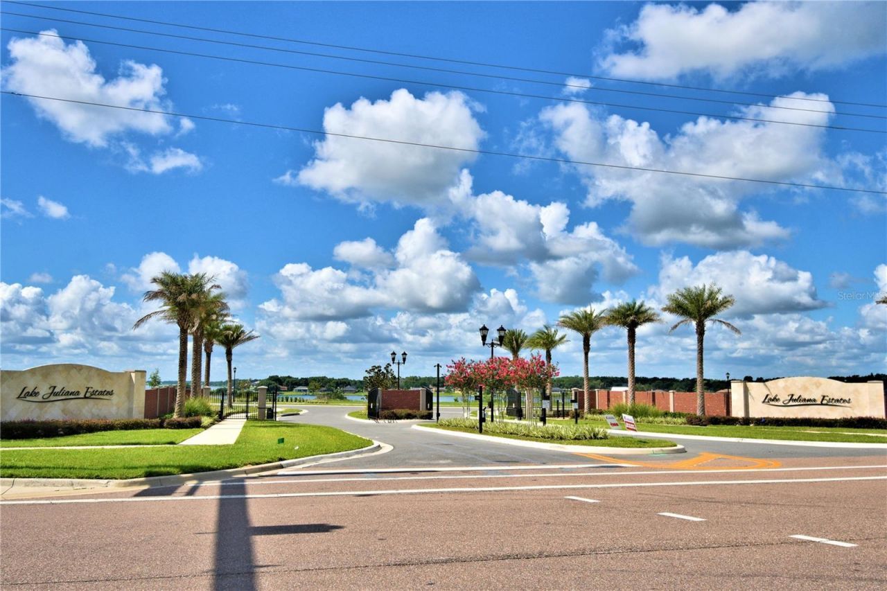 5250 Tennessee Ridge Court , Auburndale, FL 33823 Photo