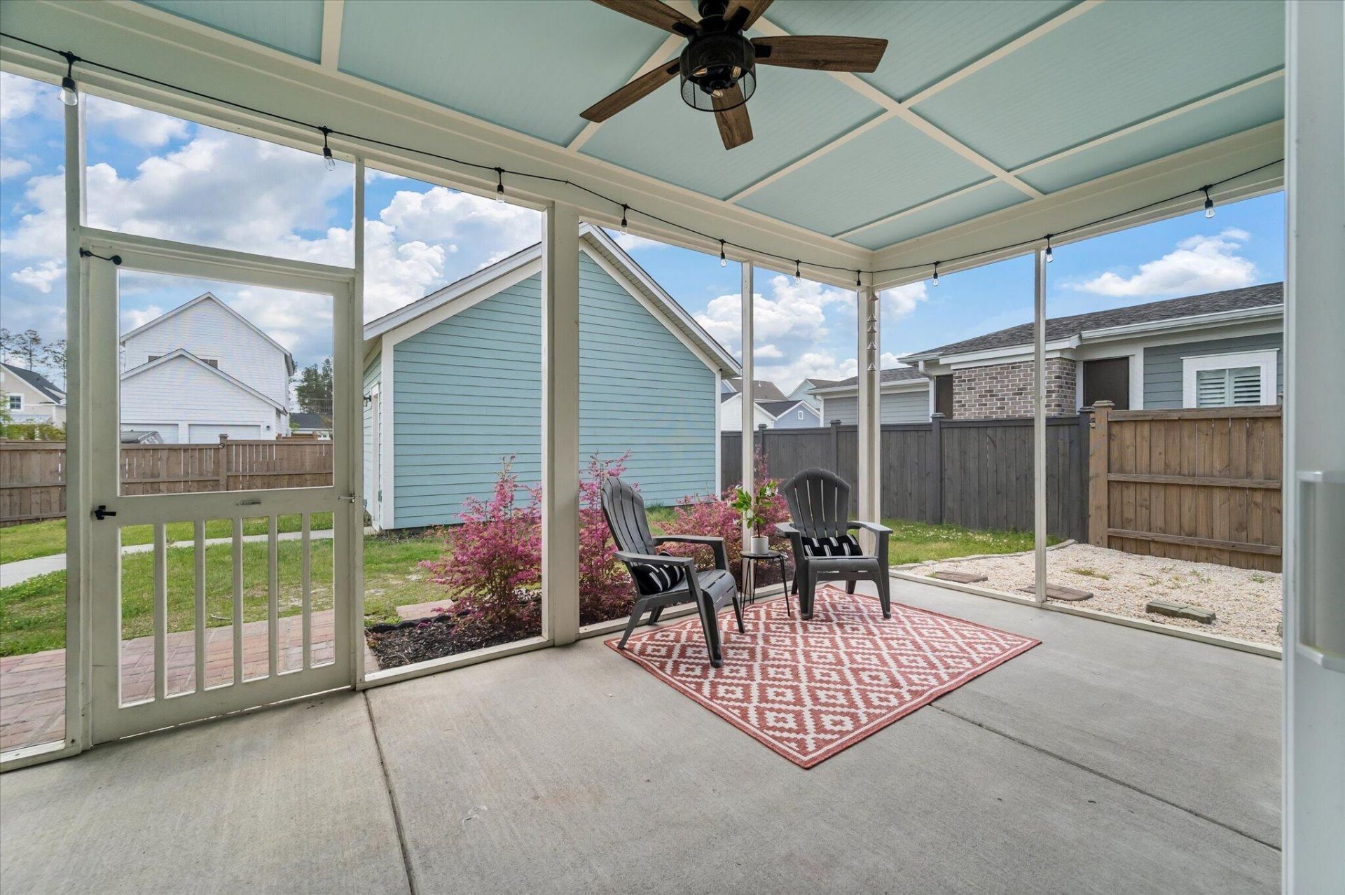 619 Blueway Avenue Photo 19