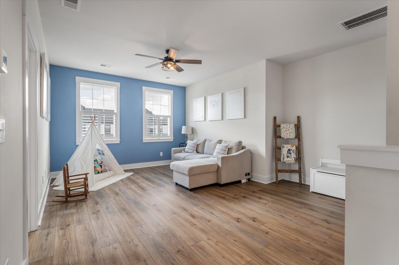 619 Blueway Avenue Photo 22